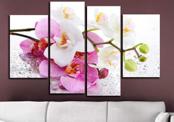 В интерьере